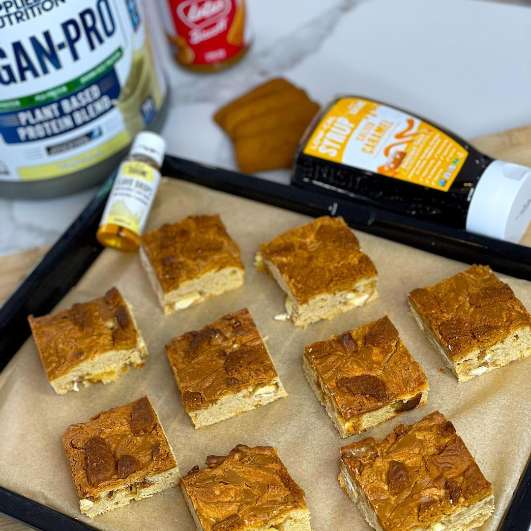 Protein Biscoff Blondies